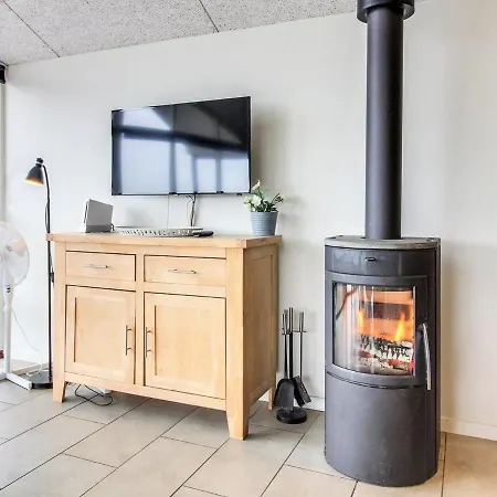 Clea - 200m From The Sea By Interhome *